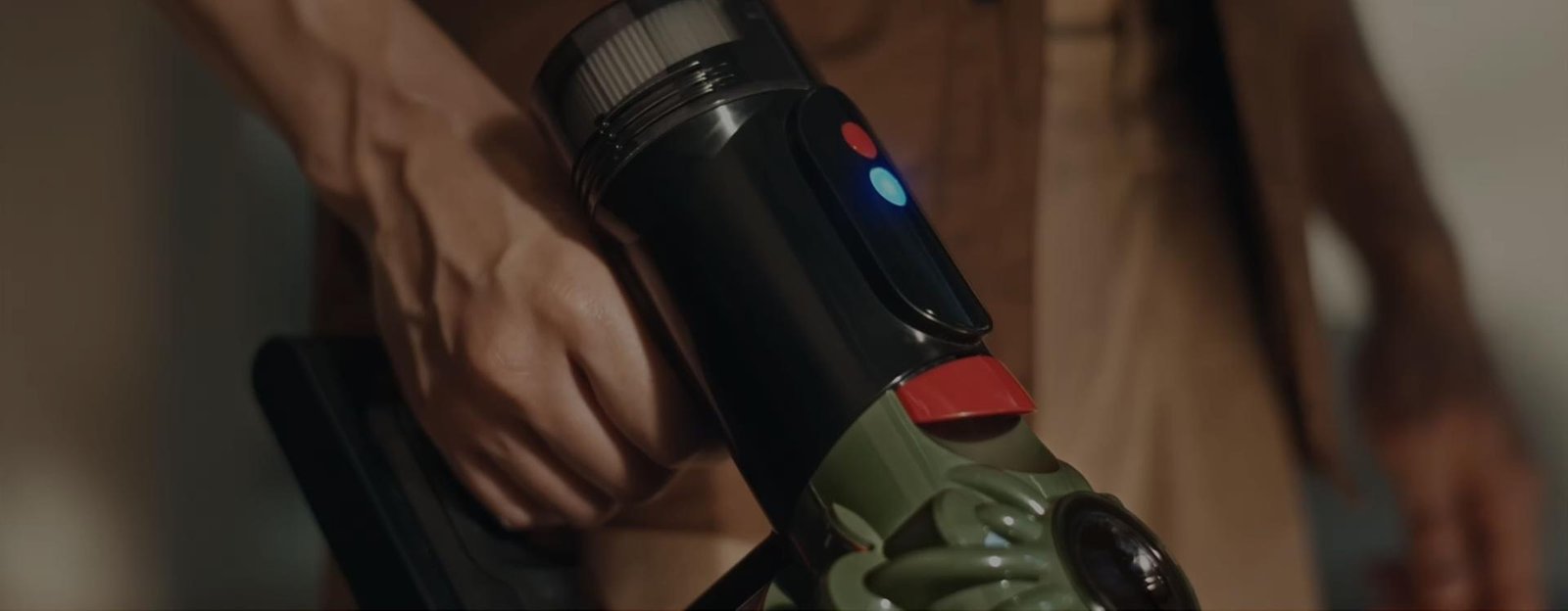 Dyson V8 Cyclone vacuum - Image 7